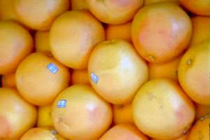 Oranges stacked in the familiar face-centred cubic
packing.